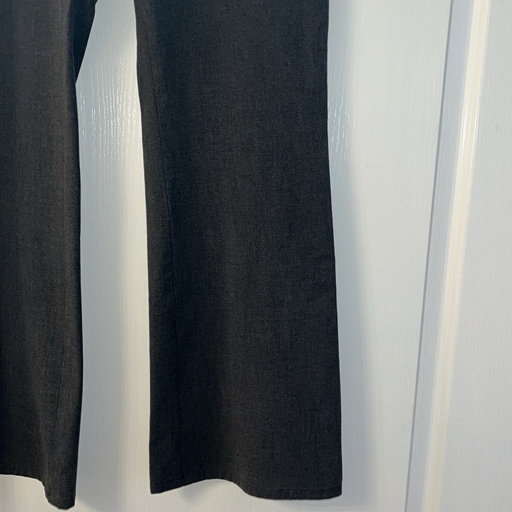 Gray Old Navy, women/business dress pants size 10. Stretch fit for comfort. - Picture 10 of 10